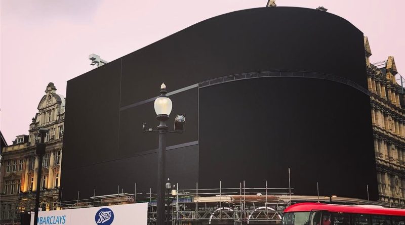 БИЛБОРДЫ НА PICCADILLY CIRCUS НЕ БУДУТ РАБОТАТЬ ДО ОСЕНИ